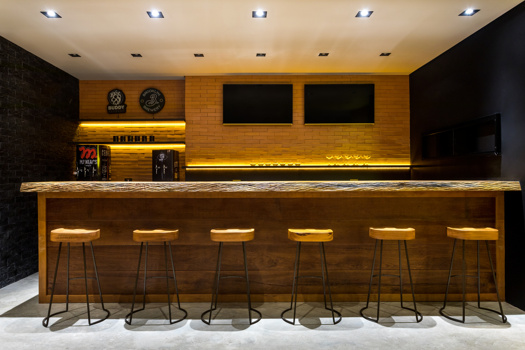 Flame Casual Bar / Giuliano Marchiorato Arquitetos-23