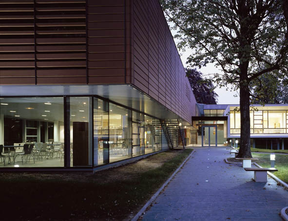 国际香水,化妆品和食品香料高等学院接待楼扩建项目丨法国-0