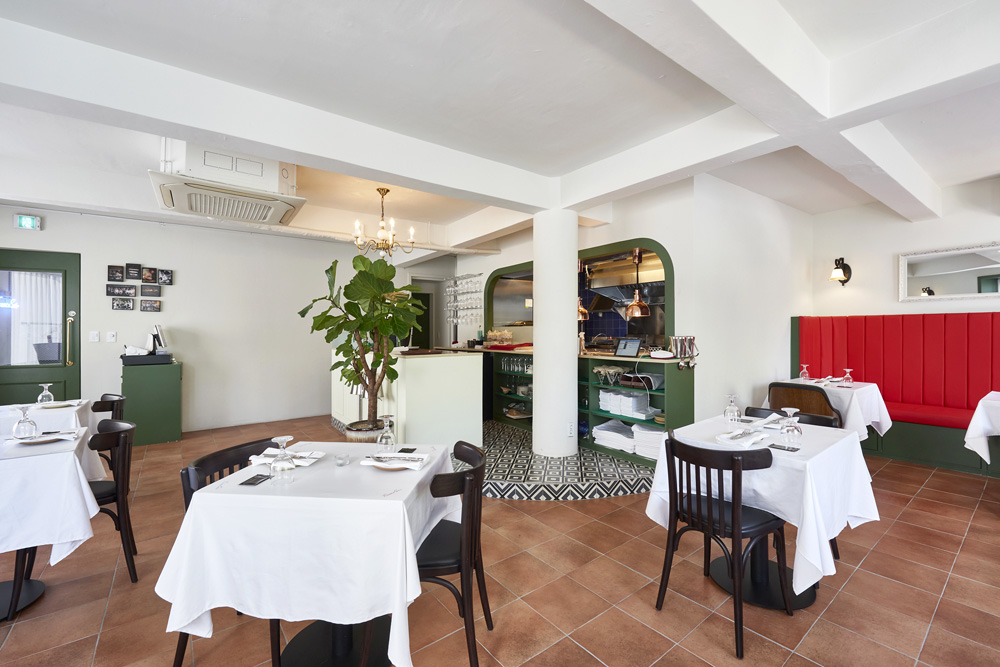 简约时尚的 20 平米餐厅设计-4