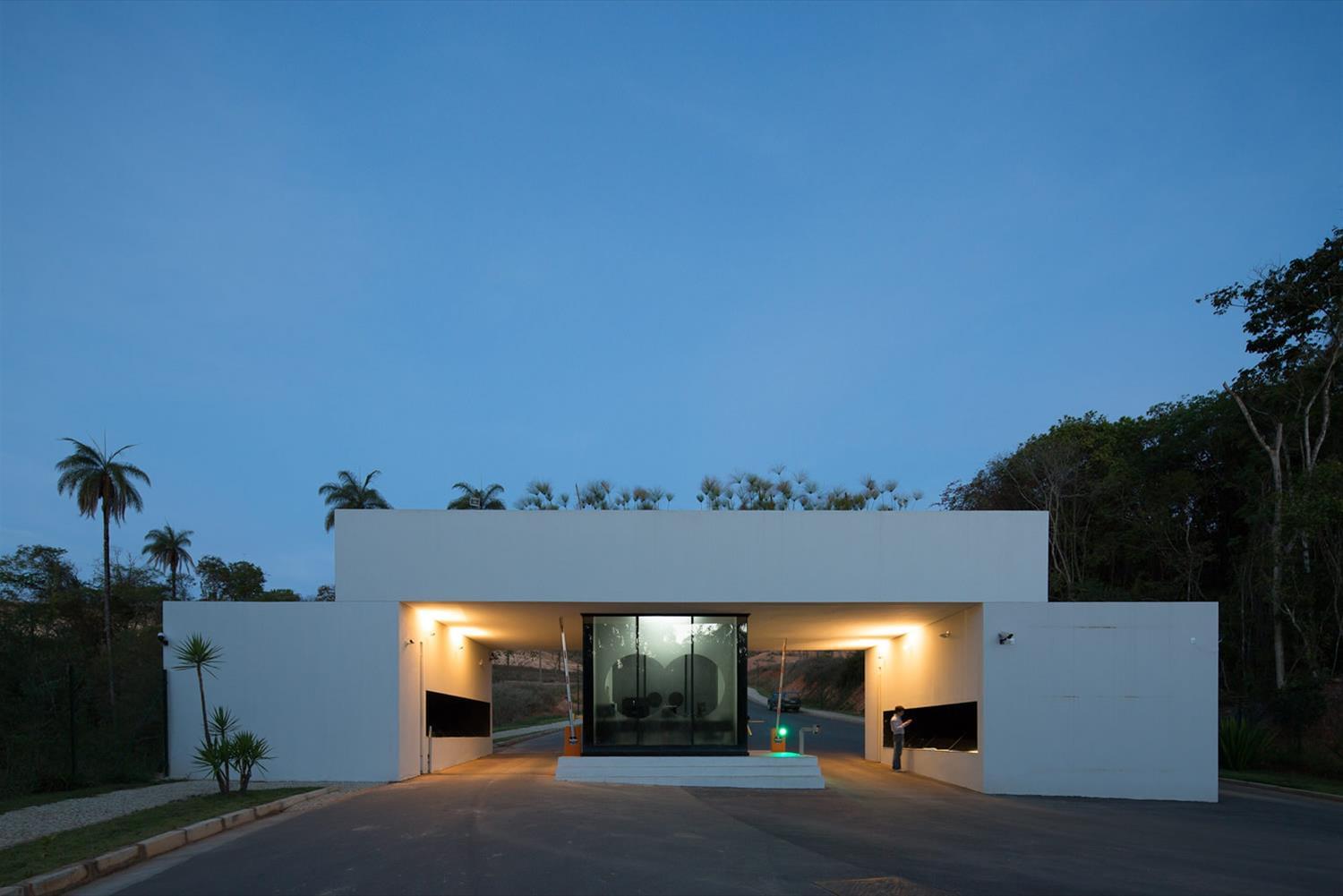 巴西迷你生态花园办公室设计-4