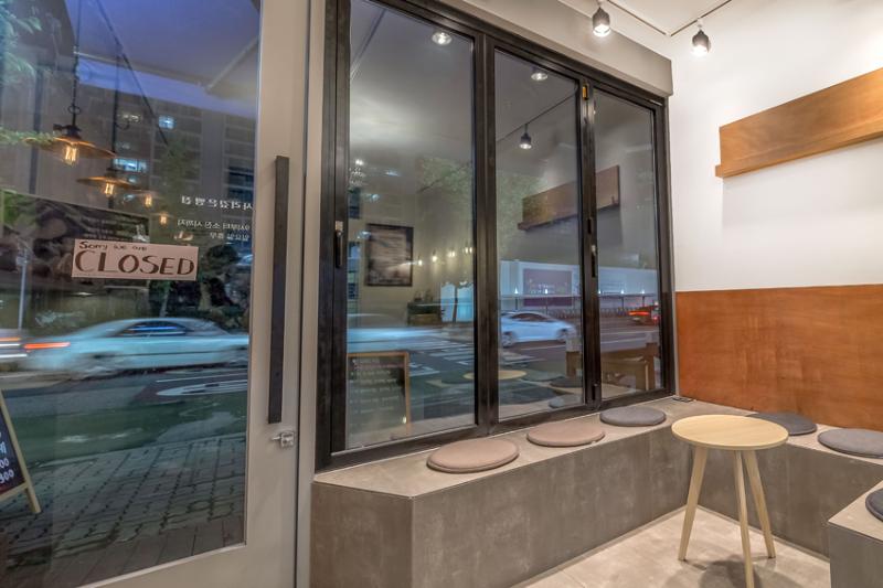 简约 13 坪烘焙店，打造温馨空间-9