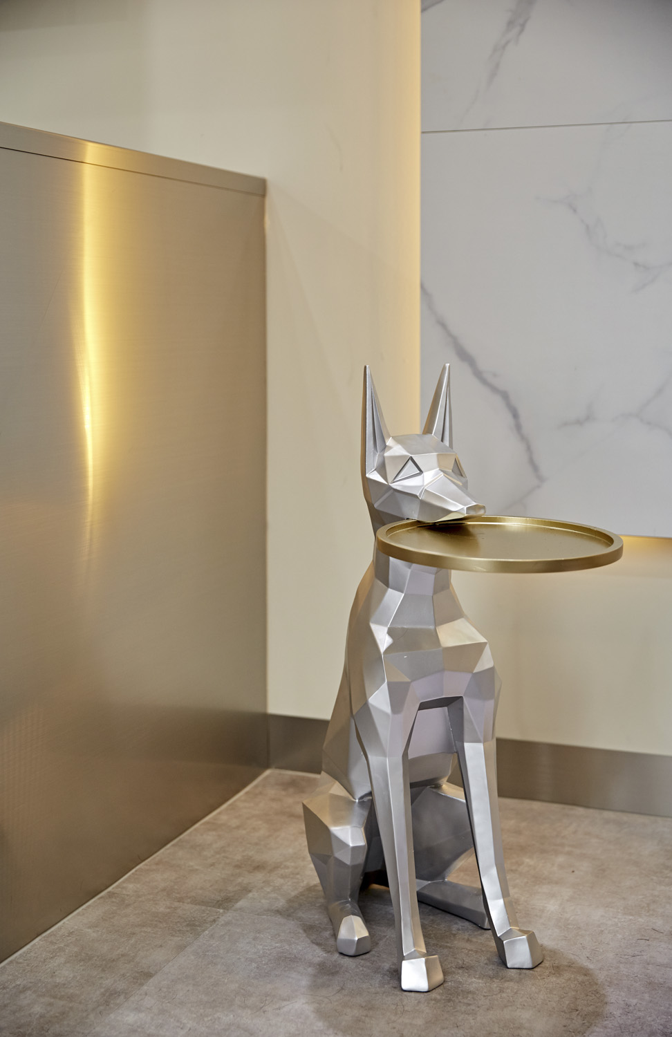 10 坪男性专用美容室设计，极简工业风打造舒适空间-13