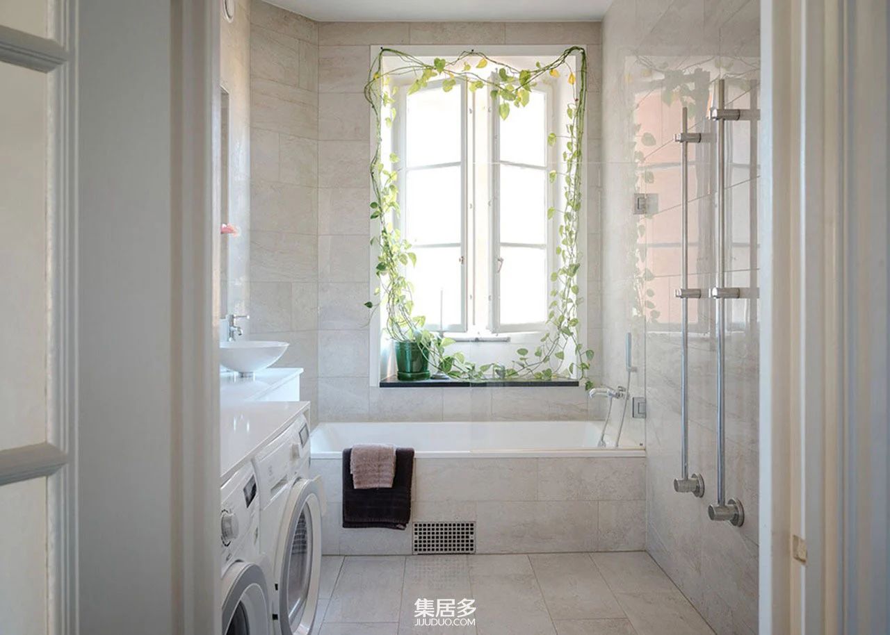 创意四溢的白色斯堪的纳维亚公寓丨瑞典斯德哥尔摩-23