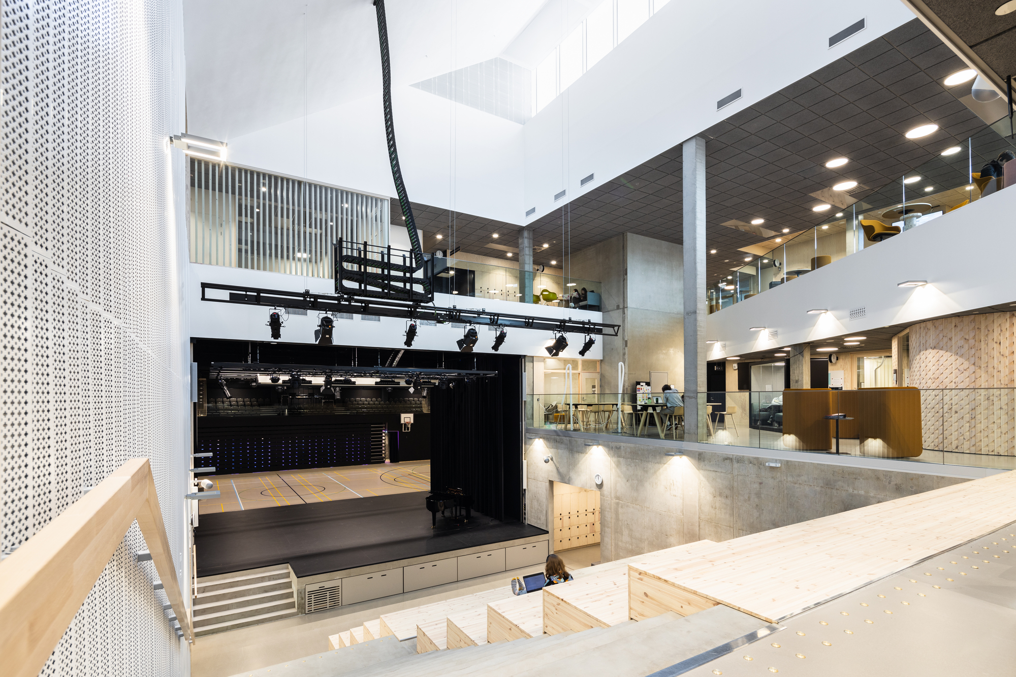 卢米特艺术高中丨芬兰库奥皮奥丨Lukkaroinen Architects-23