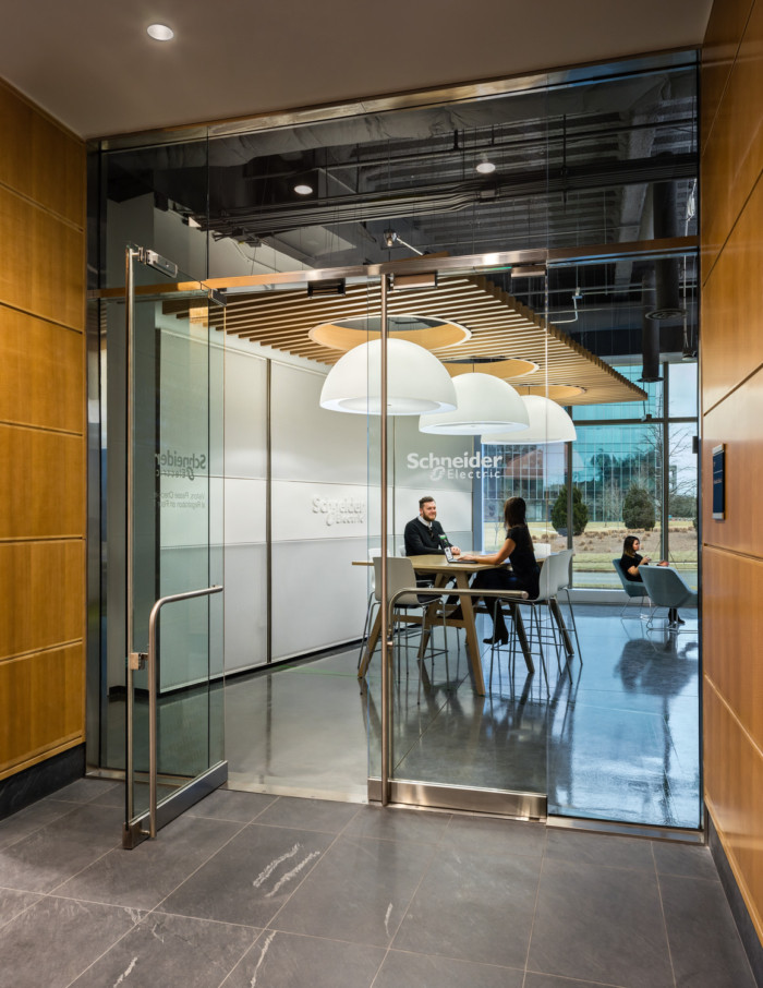 Schneider Electric Offices by Gresham Smith-18