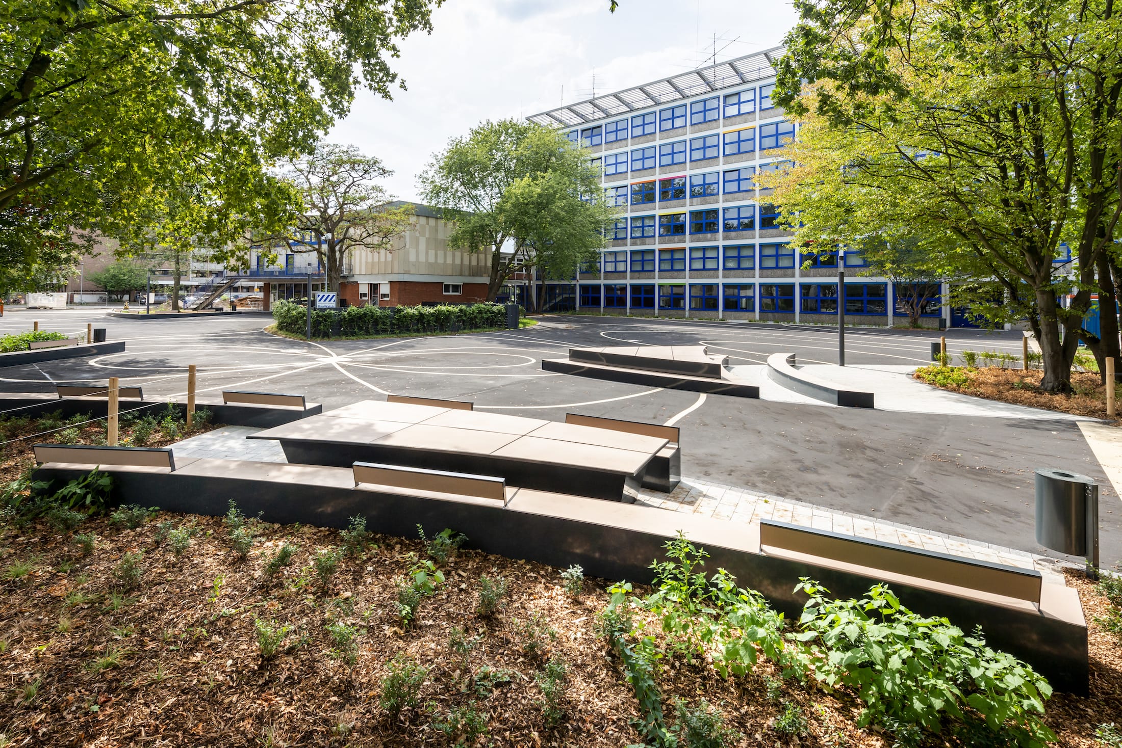 德国杜塞尔多夫,校园广场改造-10