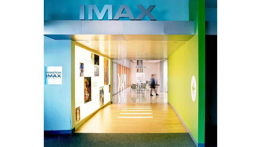 IMAX 剧院革新设计 | 现代明亮、挑战传统-1