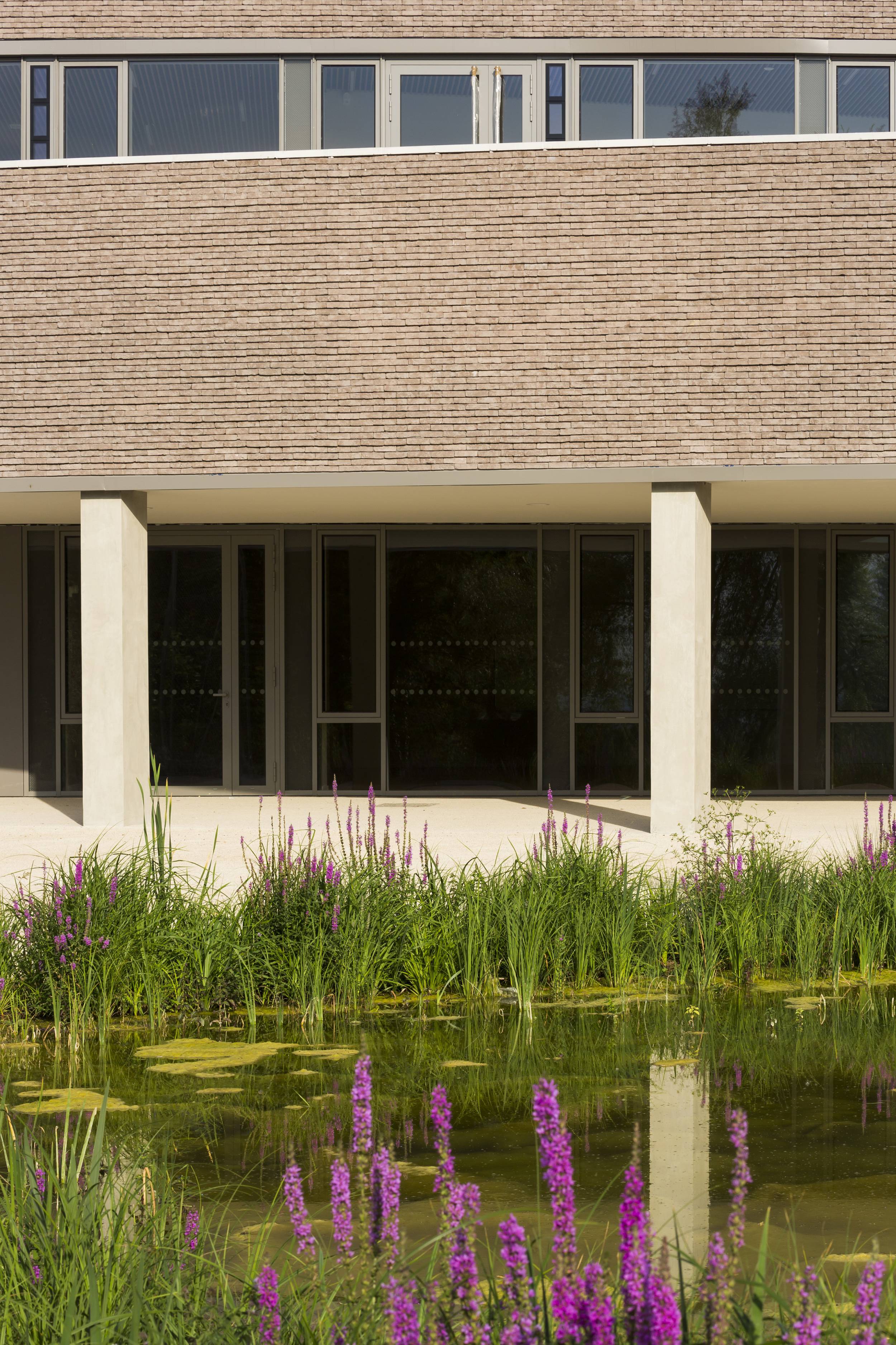 巴黎东部国际高中及寄宿学校丨法国巴黎丨Ateliers 2,3,4,等多个团队-61