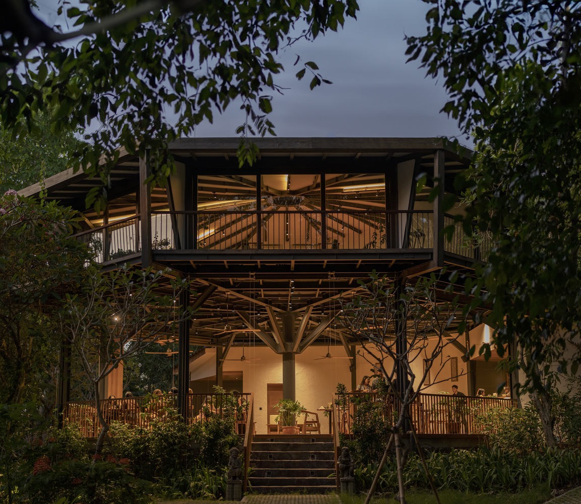 印度尼西亚八角形餐厅和工作建筑丨斯蒂尔特工作室-13