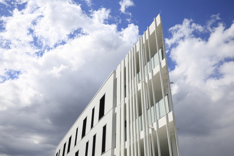 三角形的“A”办公楼,法国蒙彼利埃的现代符号-17