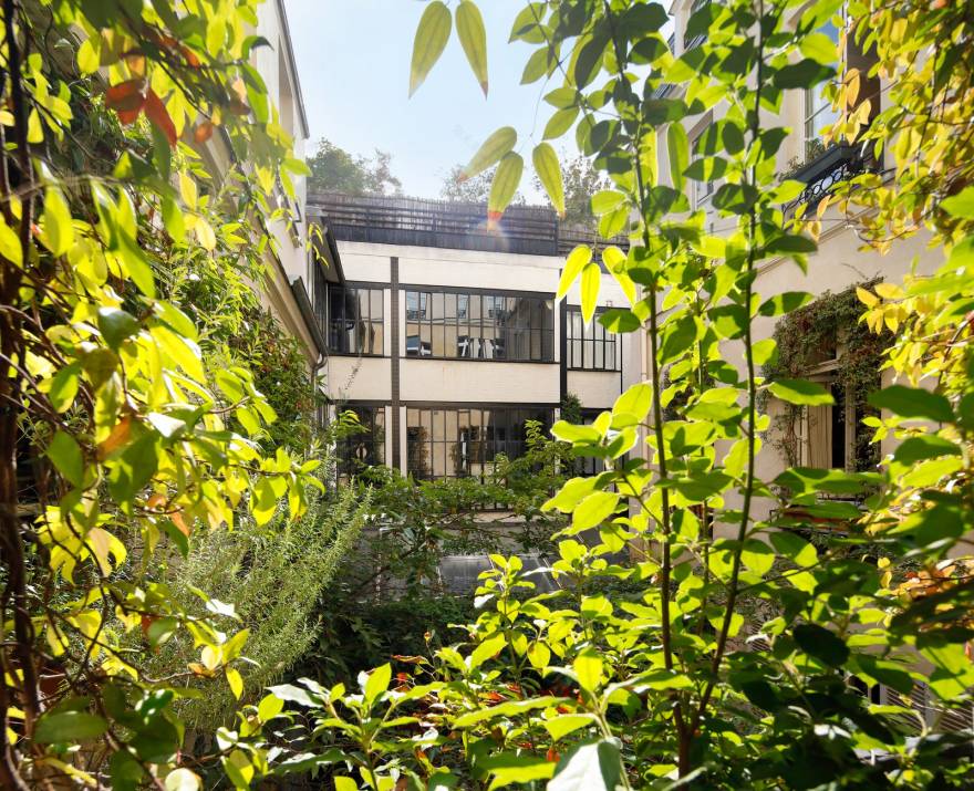 巴黎圣日耳曼区,Andrée Putman 豪华阁楼出售-2