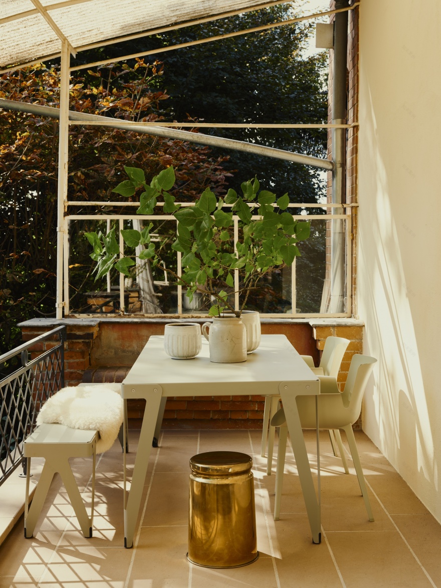 康斯坦策·拉德纳的SNB住宅丨德国威斯巴登-24