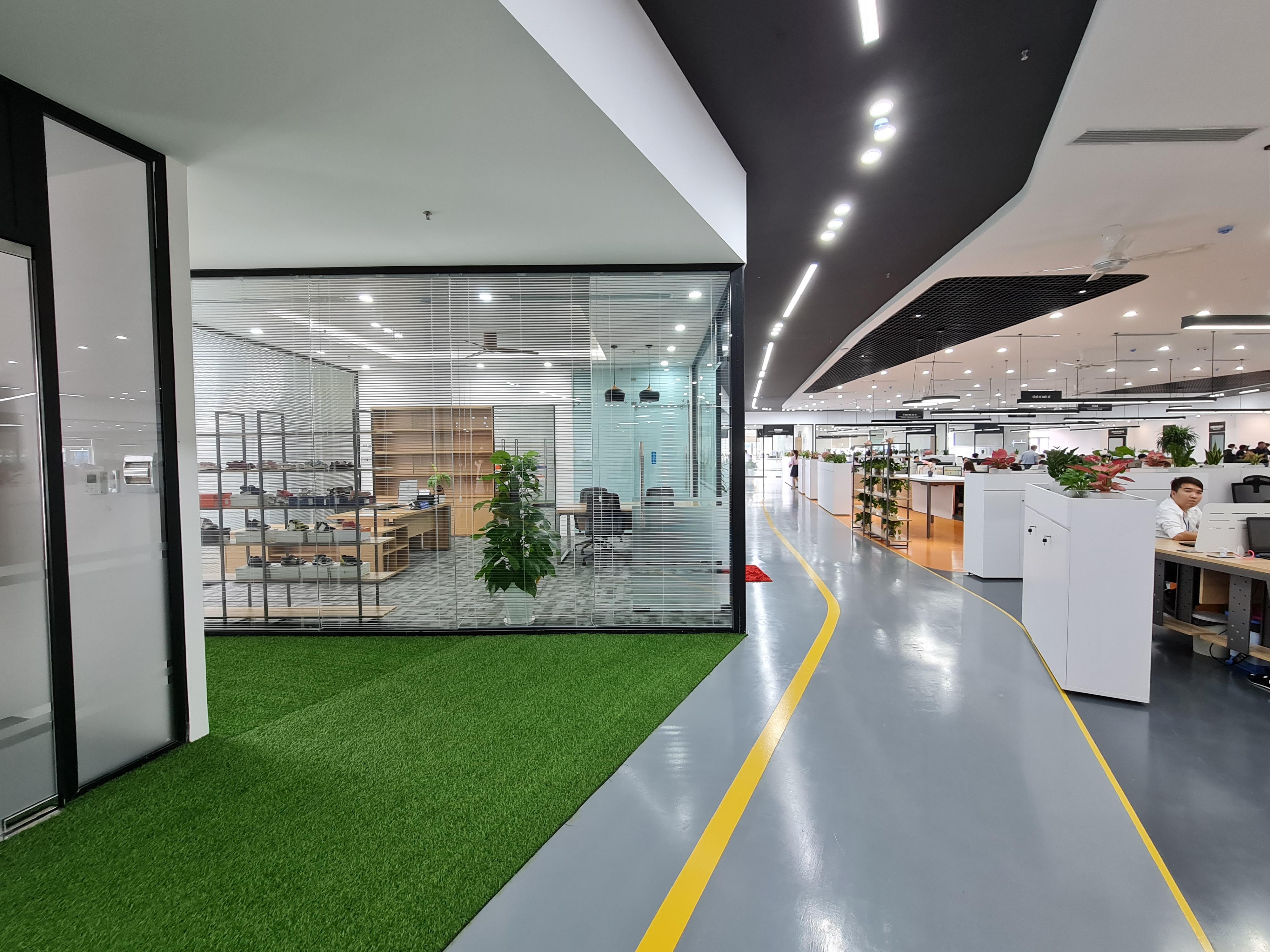 创新研发区设计展现 Biti's 集团精神-38