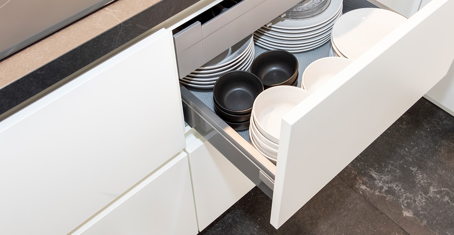 Harderwijk白色无吊柜厨房设计项目丨DB Arma Keukens en Sanitair-15