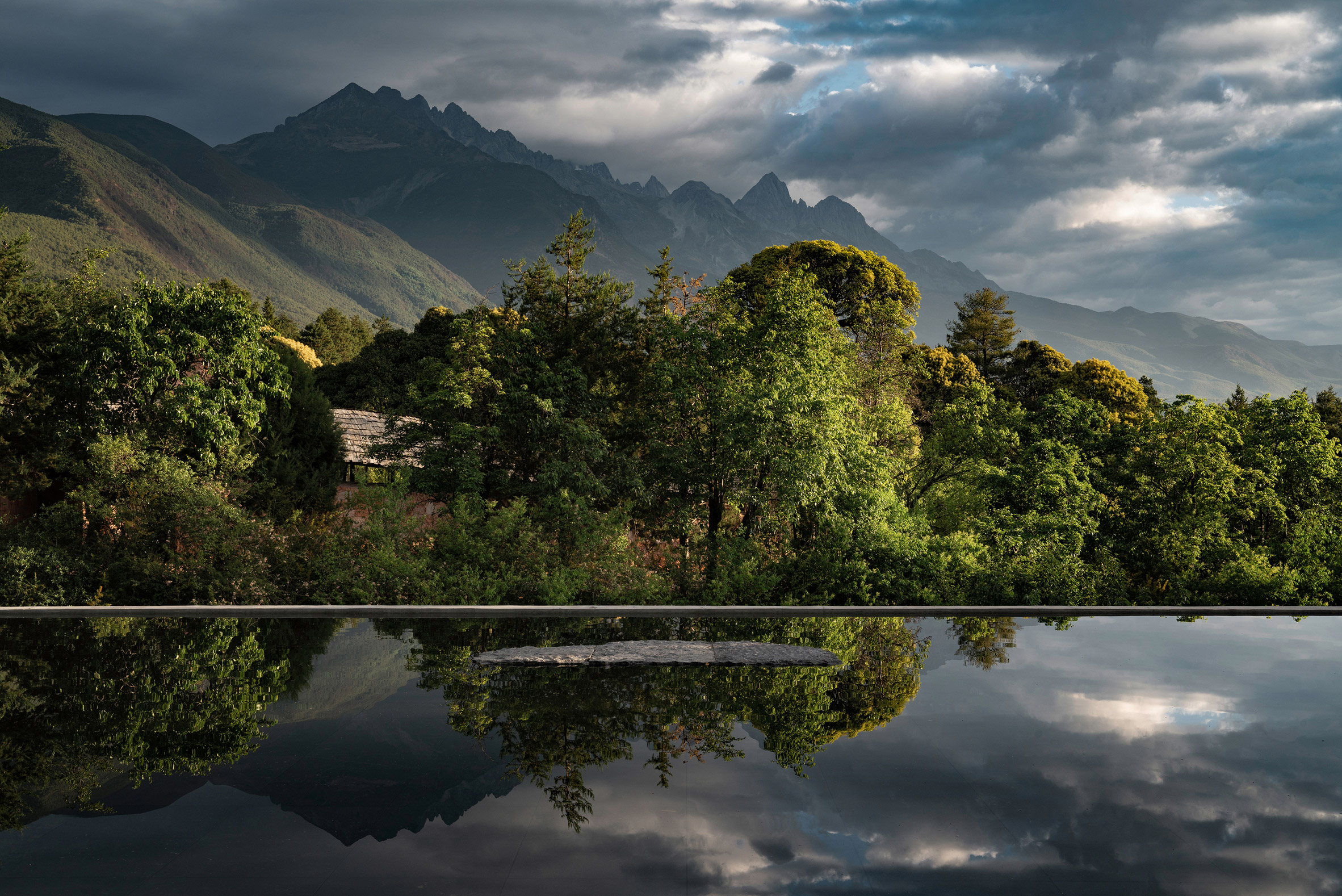 丽江 Hylla Vintage 酒店的 Hylla 高山花园 | 传统与现代的完美融合-30