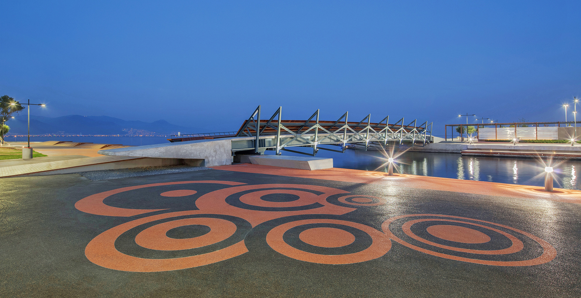 伊兹密尔海滨重塑项目 · Bostanlı日落休息室&人行天桥-42