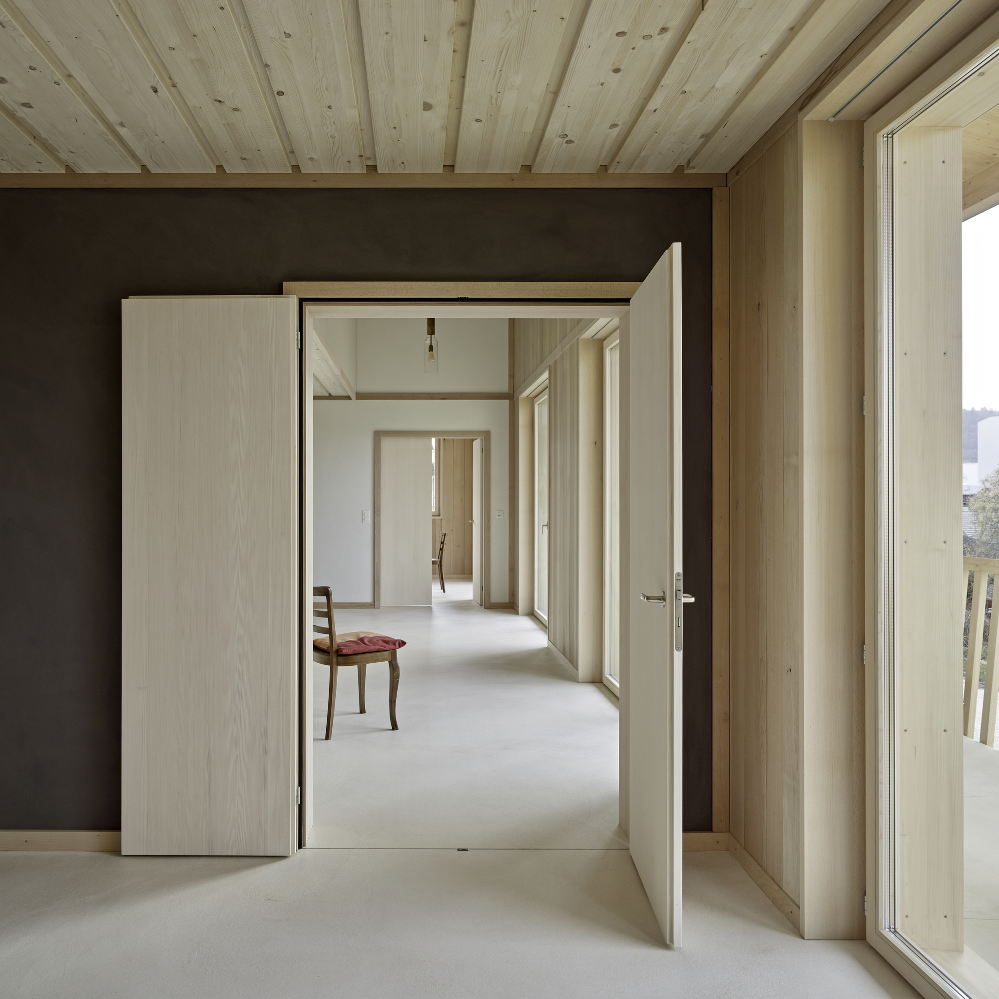 Schärrer House 自然材料打造的瑞士乡村家园-16