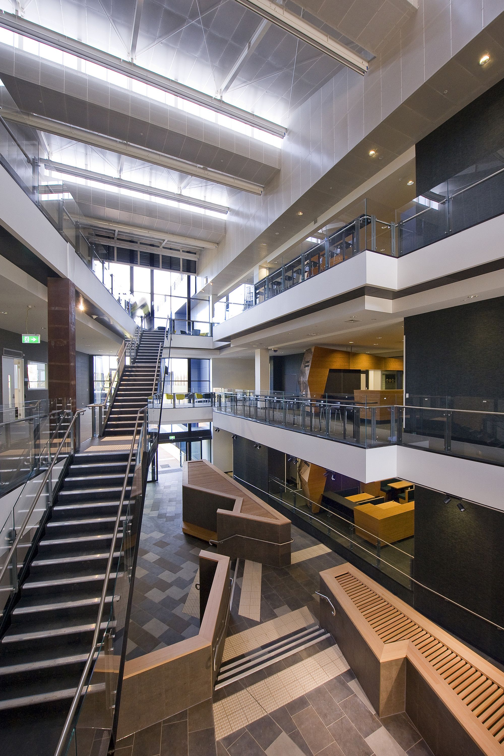 《Deakin University Regional Community Health Hub》自然采光与环保设计-25