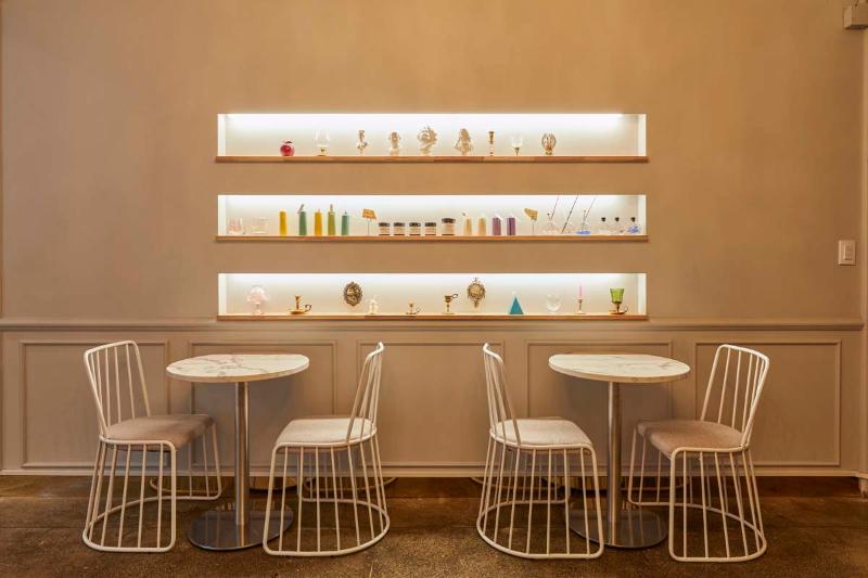 20 平米咖啡厅，低成本装修展现精致魅力-8