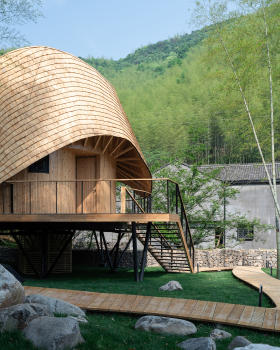 Treewow O - A Tree House of Curved Round Roof / MONOARCHI