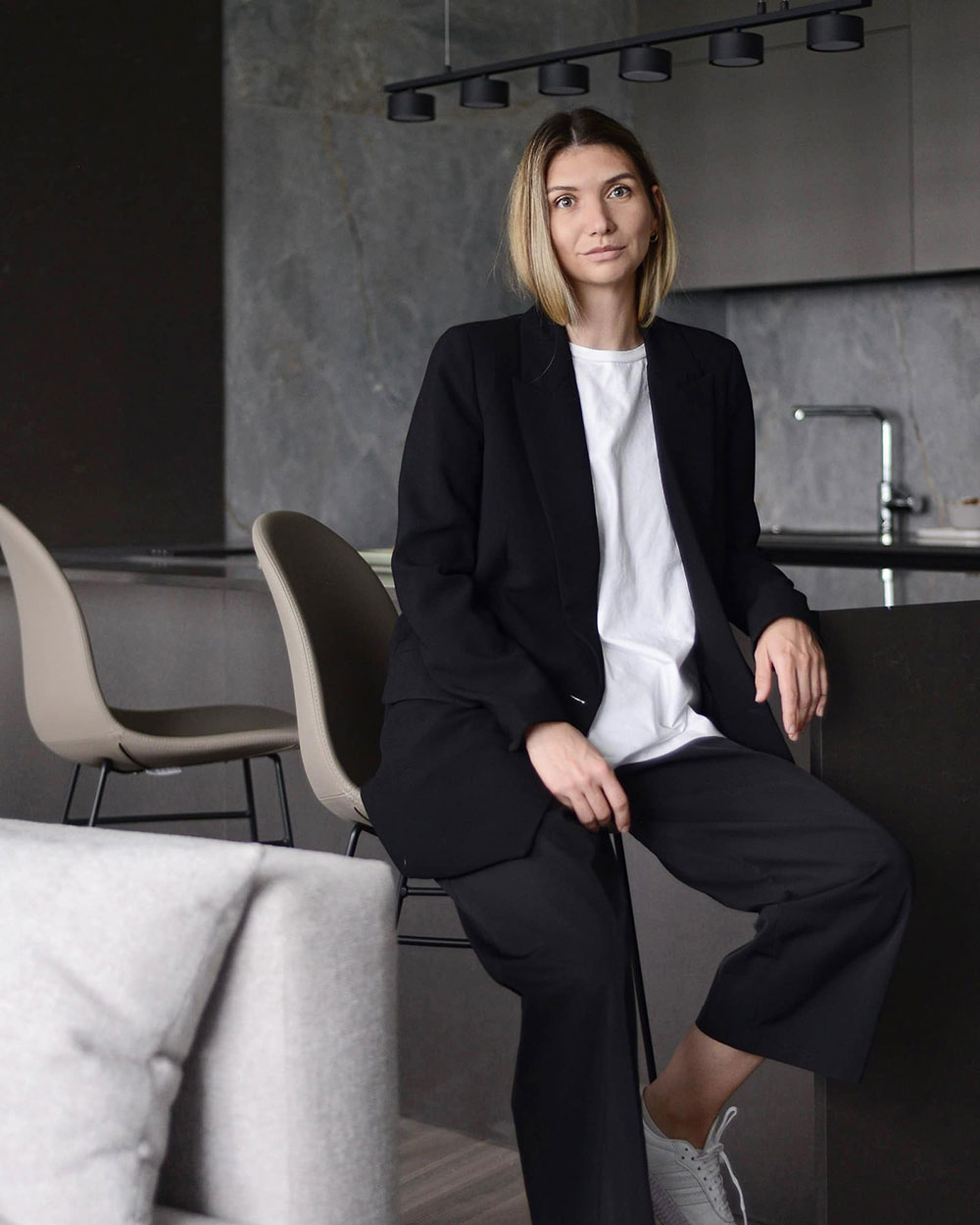 基辅现代公寓的优雅内饰设计-20