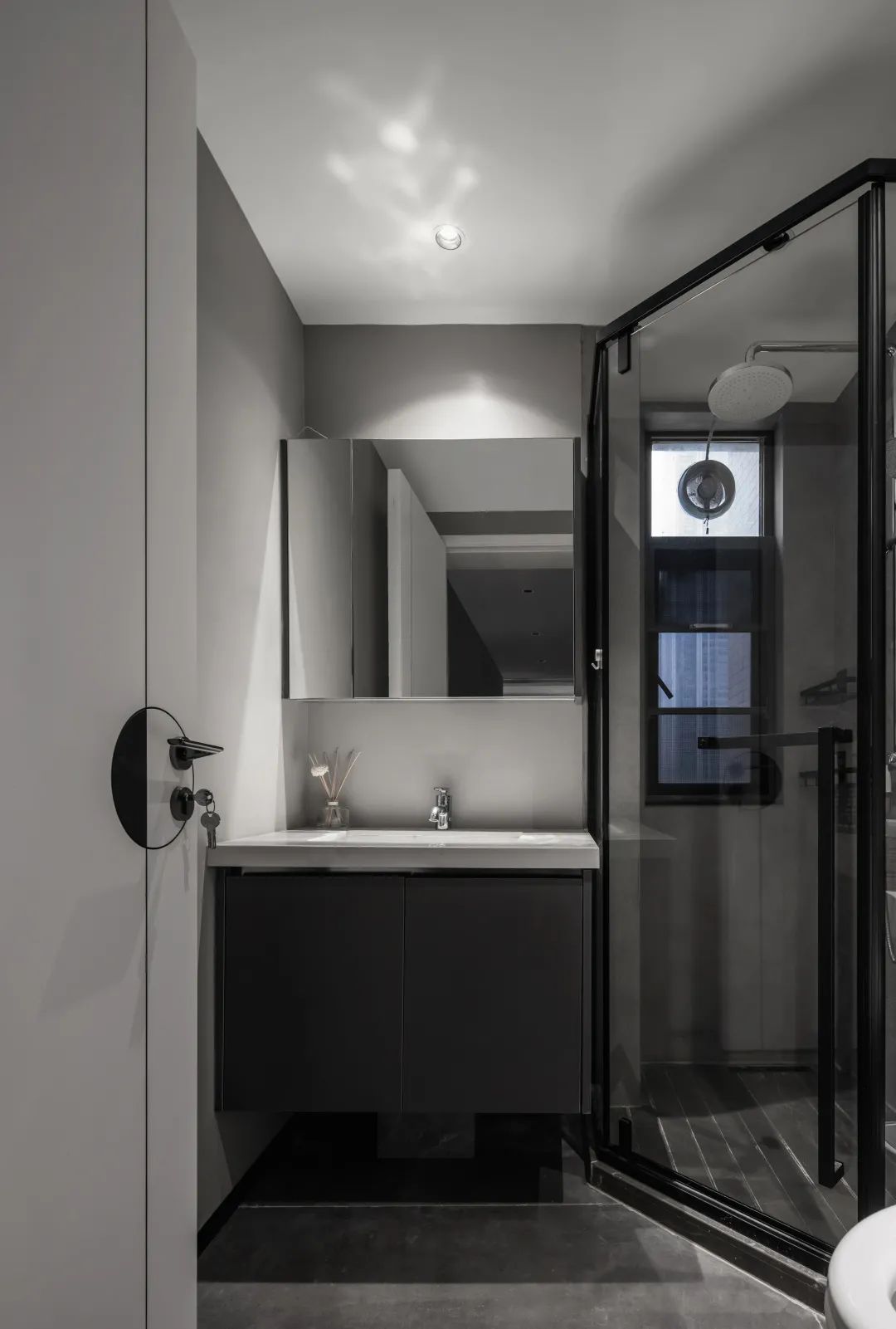 广州 CBD 现代侘寂风住宅丨中国广州丨广州从容装饰工程有限公司-61