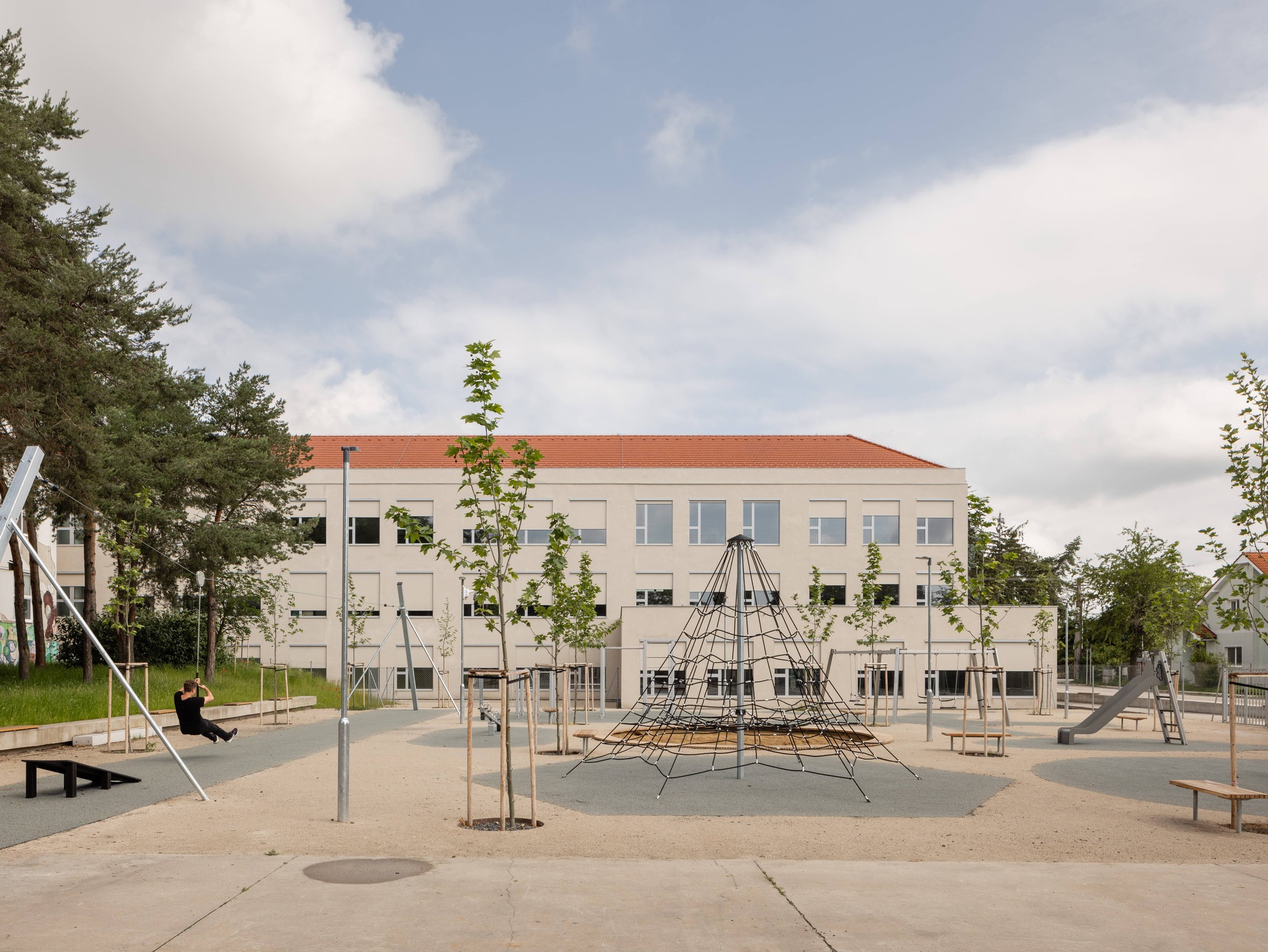 小学扩建  新学校亭阁与多功能厅丨斯洛伐克丨Bakyta architekti-36