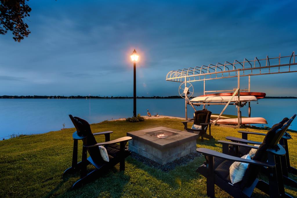 Valleyfield滨水宽敞房产丨加拿大魁北克丨Joli Joli Design-31