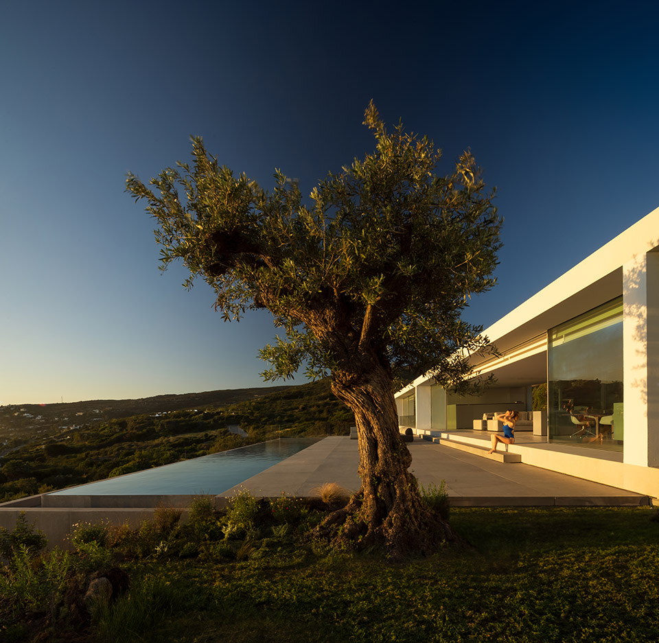 空中之屋 · 嵌入山体的宁静海景住宅丨Fran Silvestre Arquitectos-100