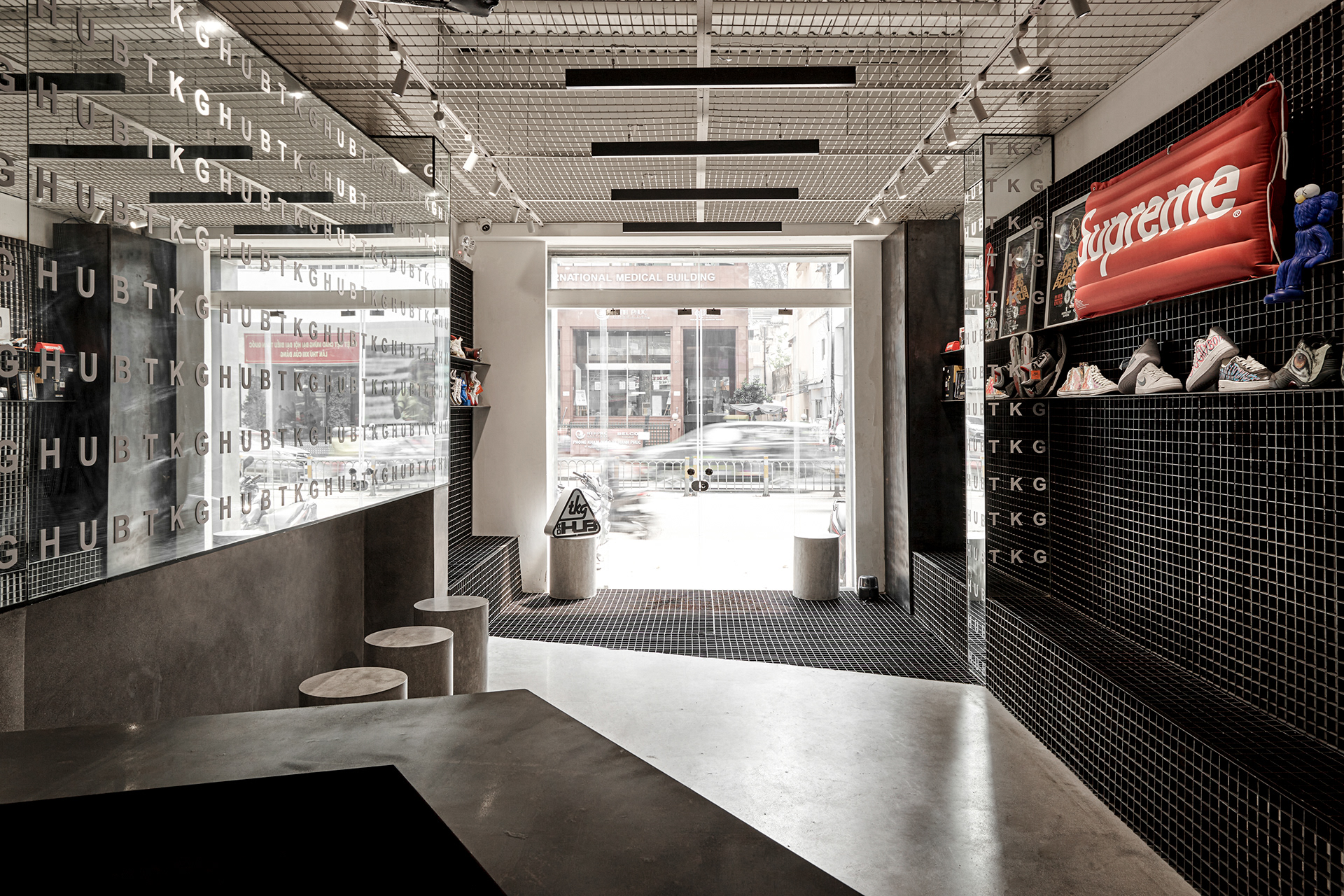 鞋类护理旗舰店丨越南胡志明市丨Emem Design-14