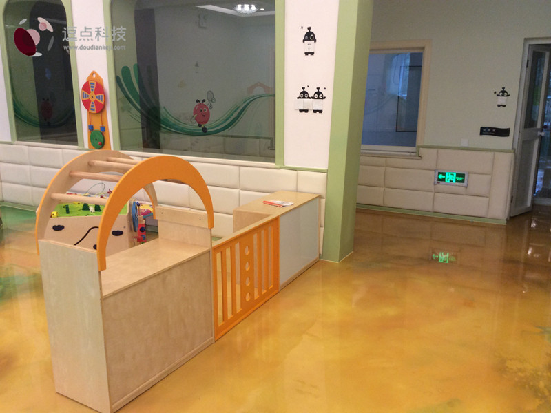 北京逗点科技打造上海小不点幼儿园艺术树脂漆空间-2