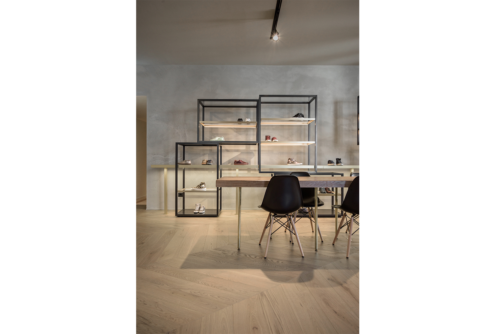 菲利普模特展厅丨意大利米兰丨Marco Costanzi Architects-6