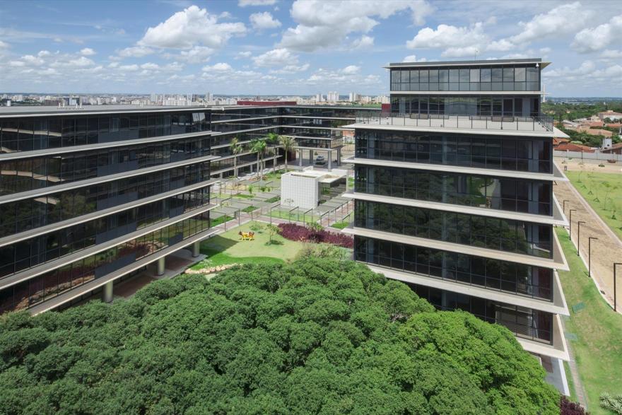 巴西乔治娜商业公园 | 绿色环保的混合使用建筑群-1