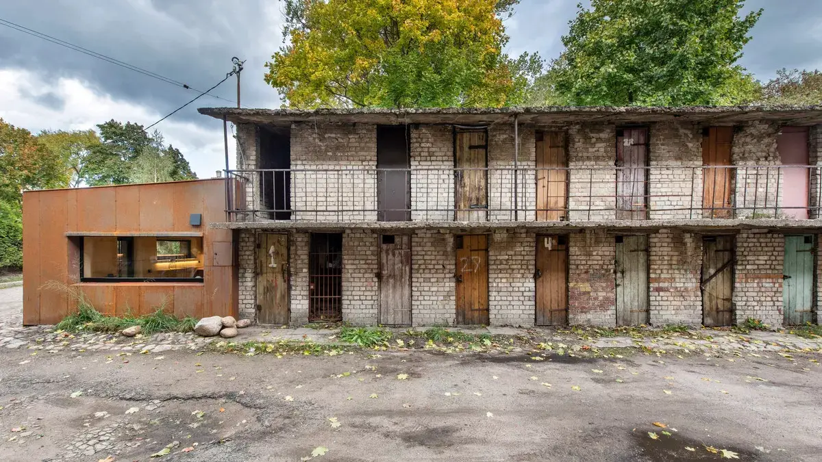 维尔纽斯迷你之家 | 旧车库的精彩变身-12