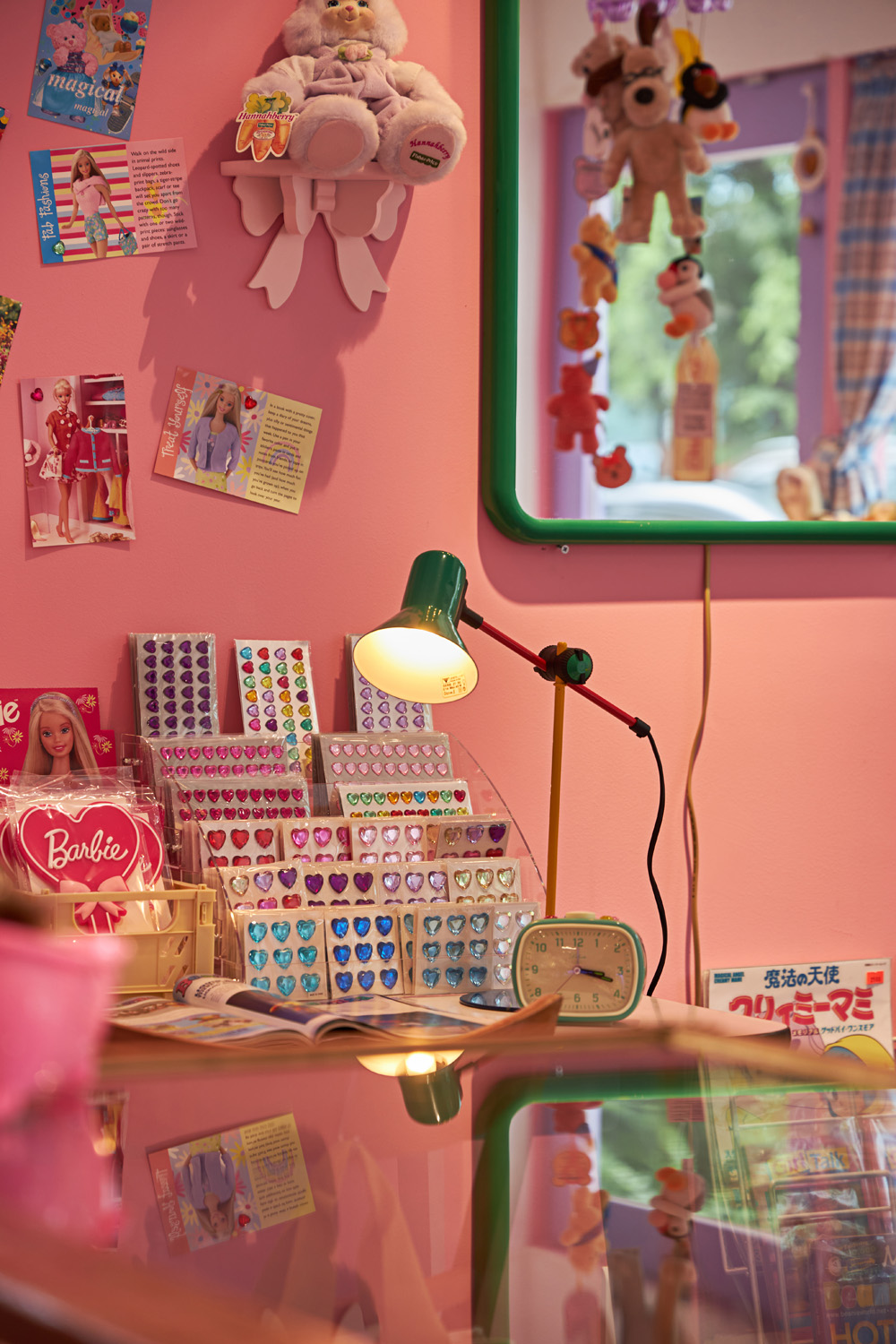 粉色调的宁静空间 | 舒舒熊的 15 平迷你商店-16