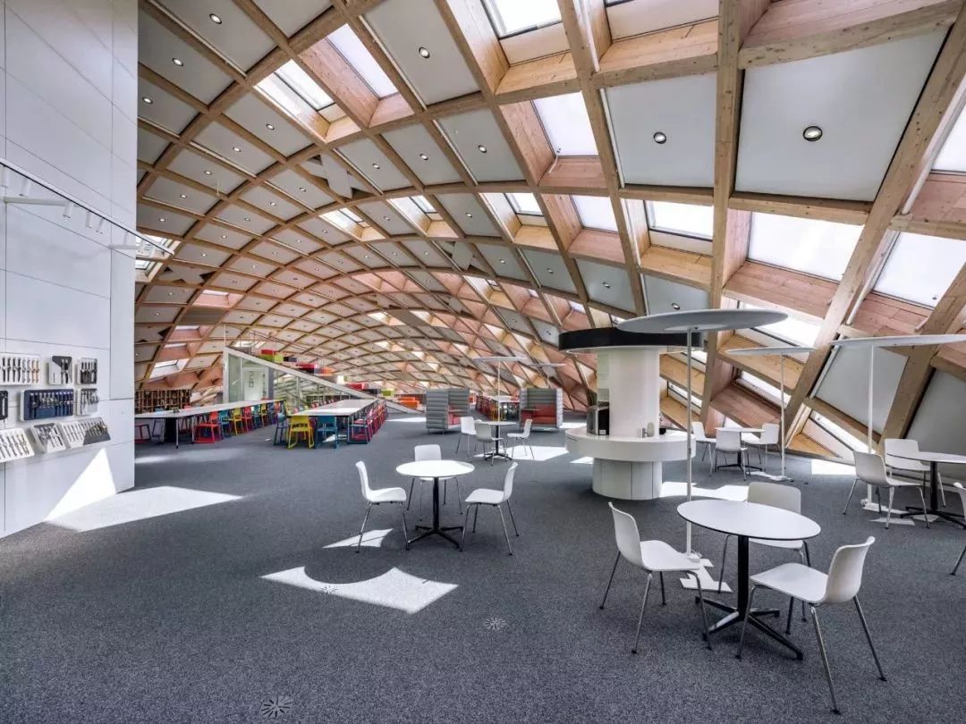 Swatch 总部大楼，木结构与品牌精神的完美融合-29