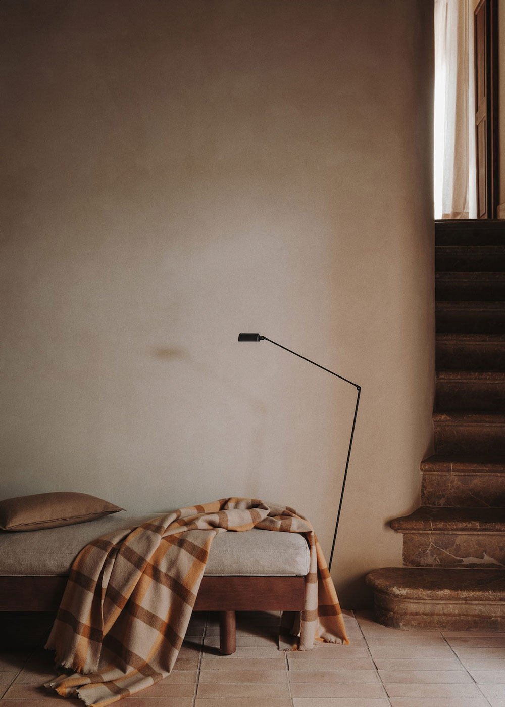 西班牙别墅的温馨秋季室内设计-9