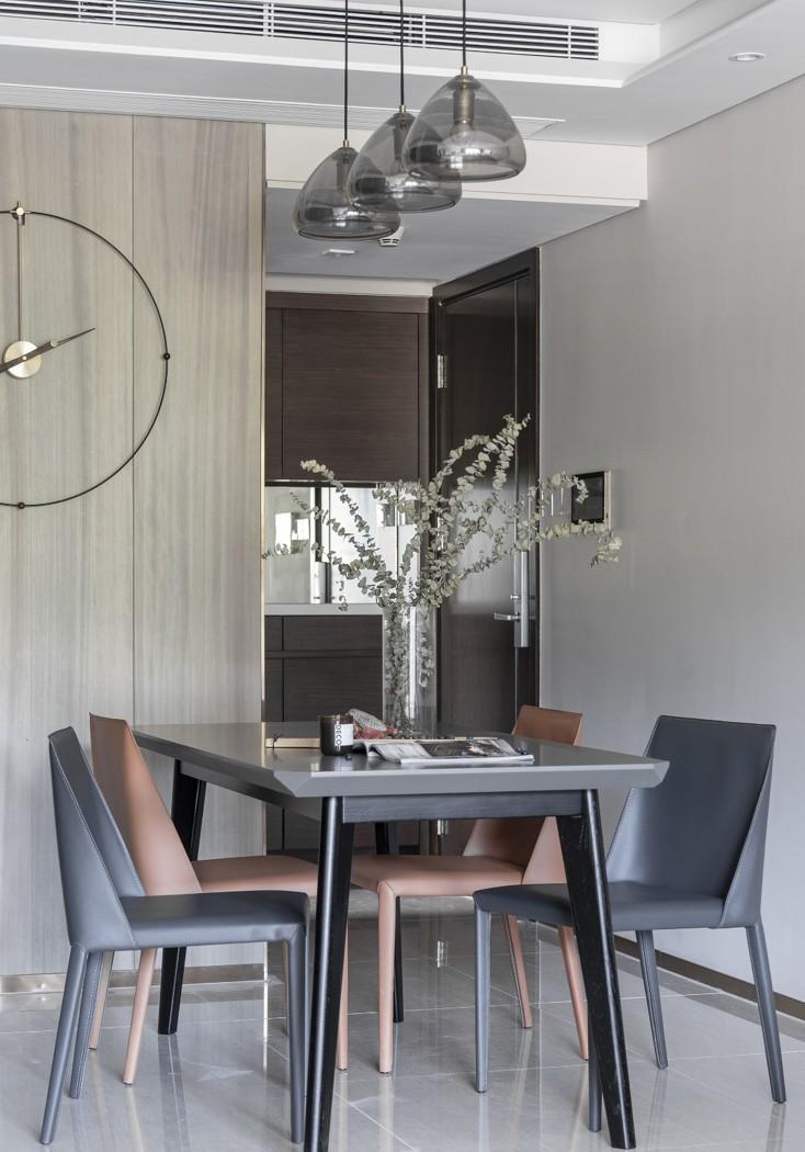 独居女青年的简约轻奢家居设计-16