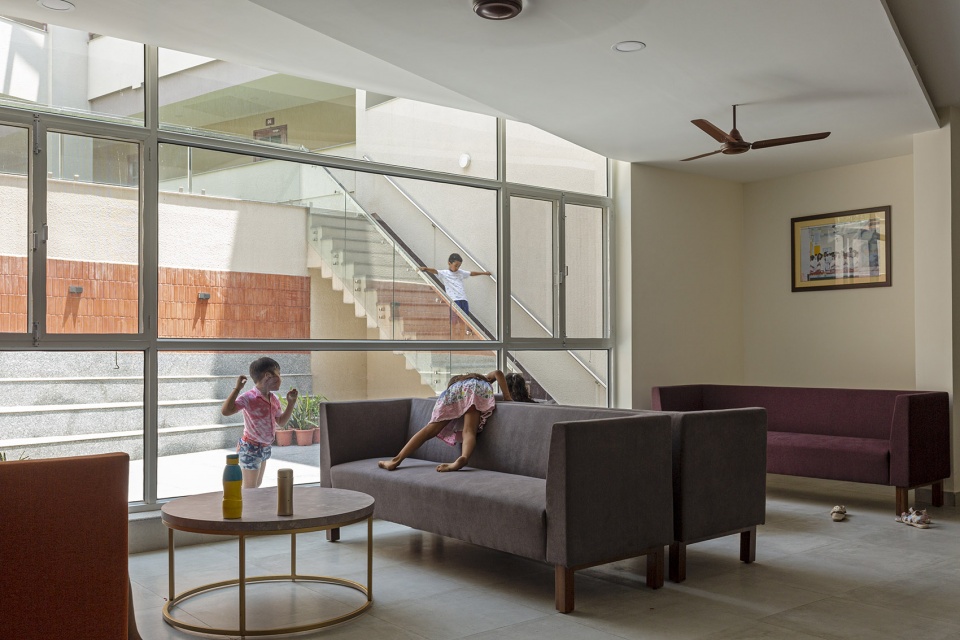 Mann 学校女生宿舍 | 绿色空间与现代设计完美融合-42