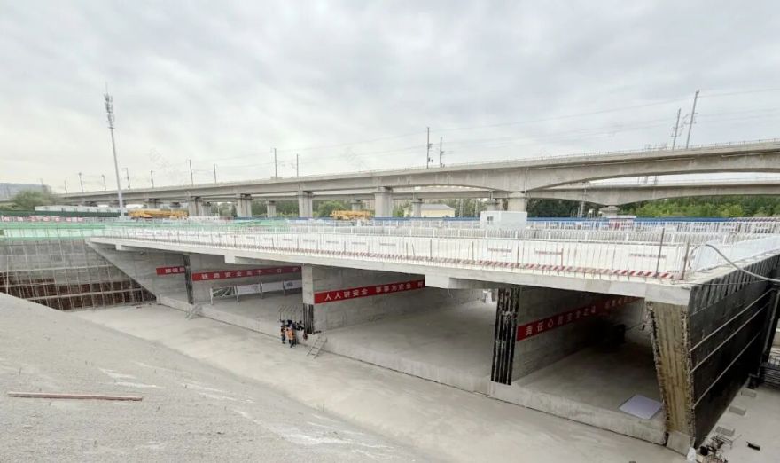 建证“国门新城”!打通涉铁“咽喉区”,破解城市发展“阻点”-0