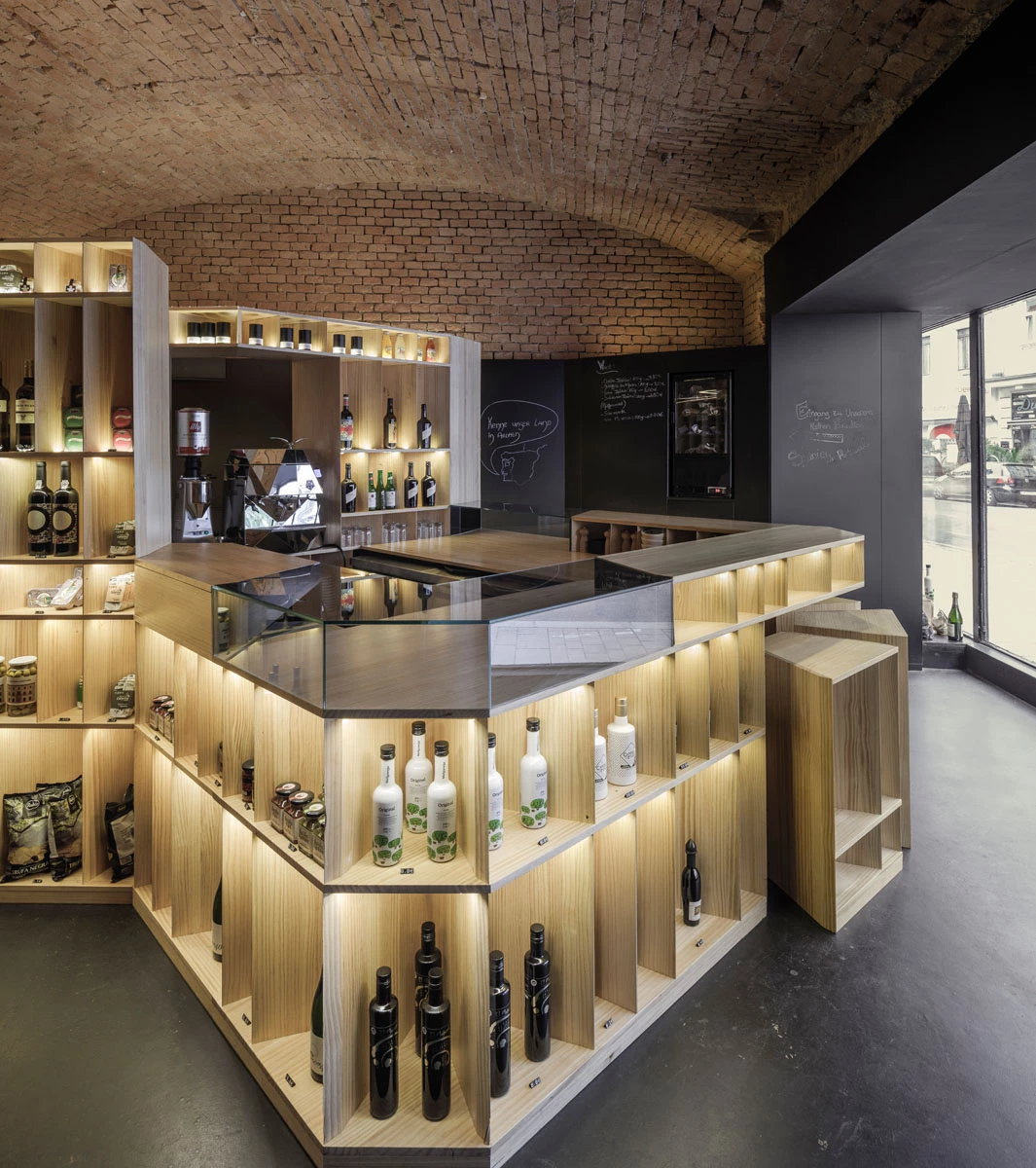 灵活多变的西班牙风情商铺设计-12