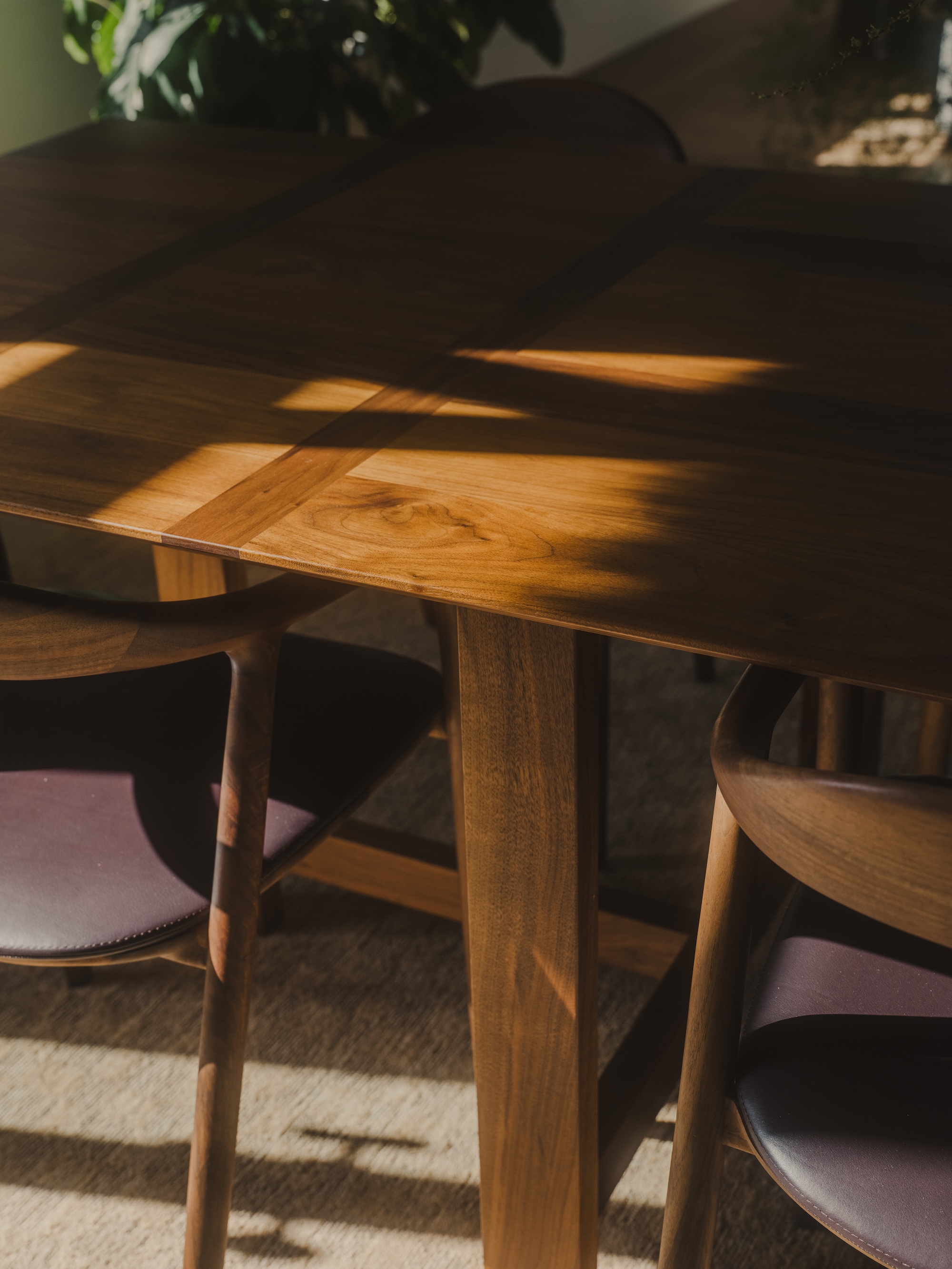 你提供的EGINSTILL可能并不是一个正确的英文单词，请你检查该内容是否准确，以便我为你完成整句的准确翻译目前仅Authentic charm可翻译为真正的魅力 丨荷兰阿姆斯特丹-13