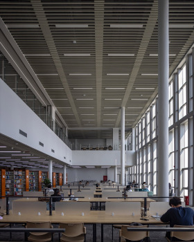 河南信息科技学院图书馆丨中国鹤壁丨同济大学建筑设计研究院（集团）有限公司 四时方院