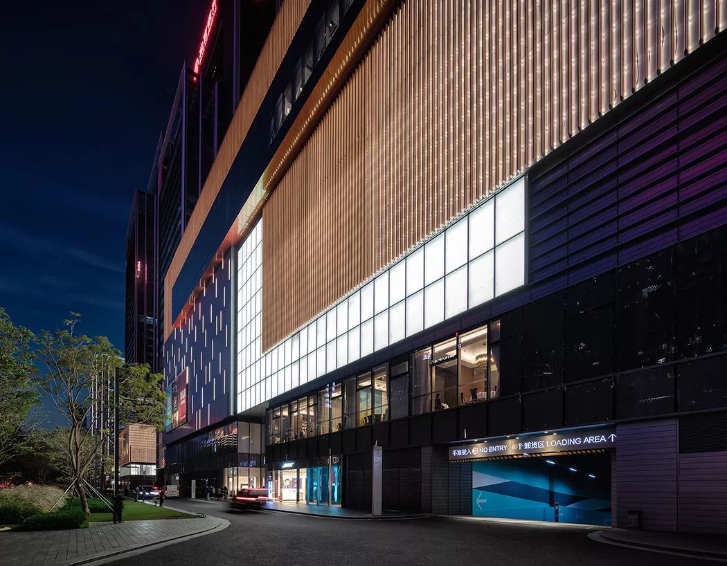 点亮城市夜空 | 五大商业综合体的光影美学-37