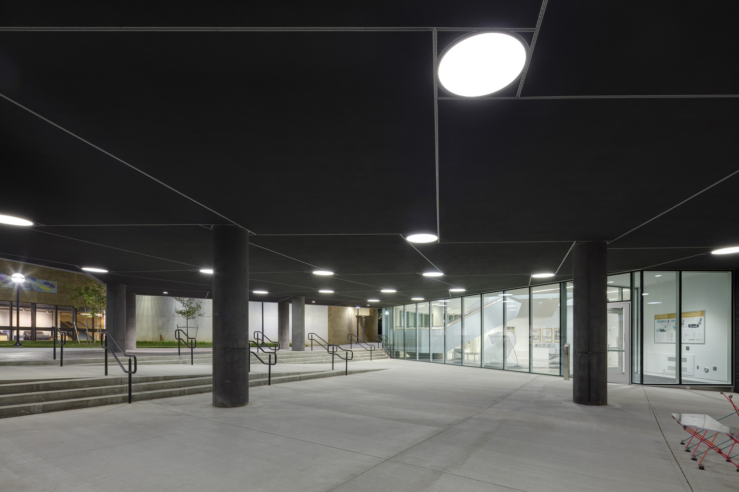 博尼斯蒂尔大道上的线性中心 · 阿尔弗雷德·陶布曼翼-41