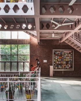 Oasis Valleys Institute · 教育建筑的绿色实践