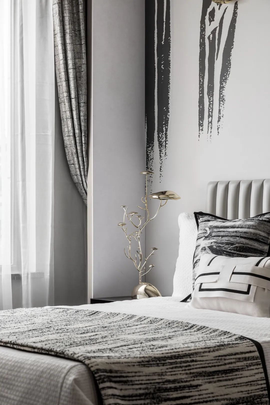 银川中海半岛华府·现代中式宝格丽风尚住宅丨中国银川丨广州灵西里渡软装饰设计有限公司-23