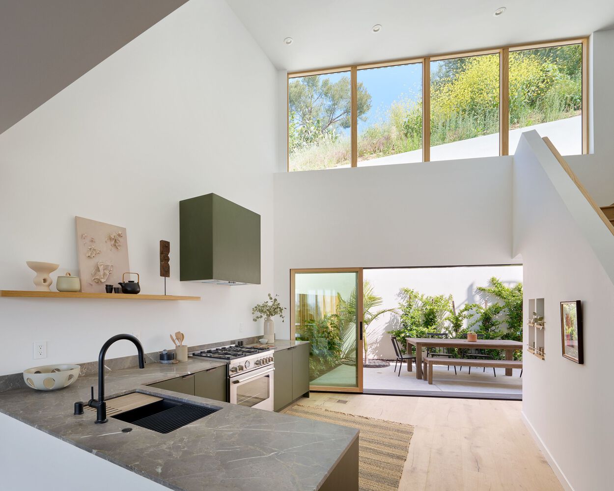 洛杉矶峭壁上的优雅住宅丨美国洛杉矶-20