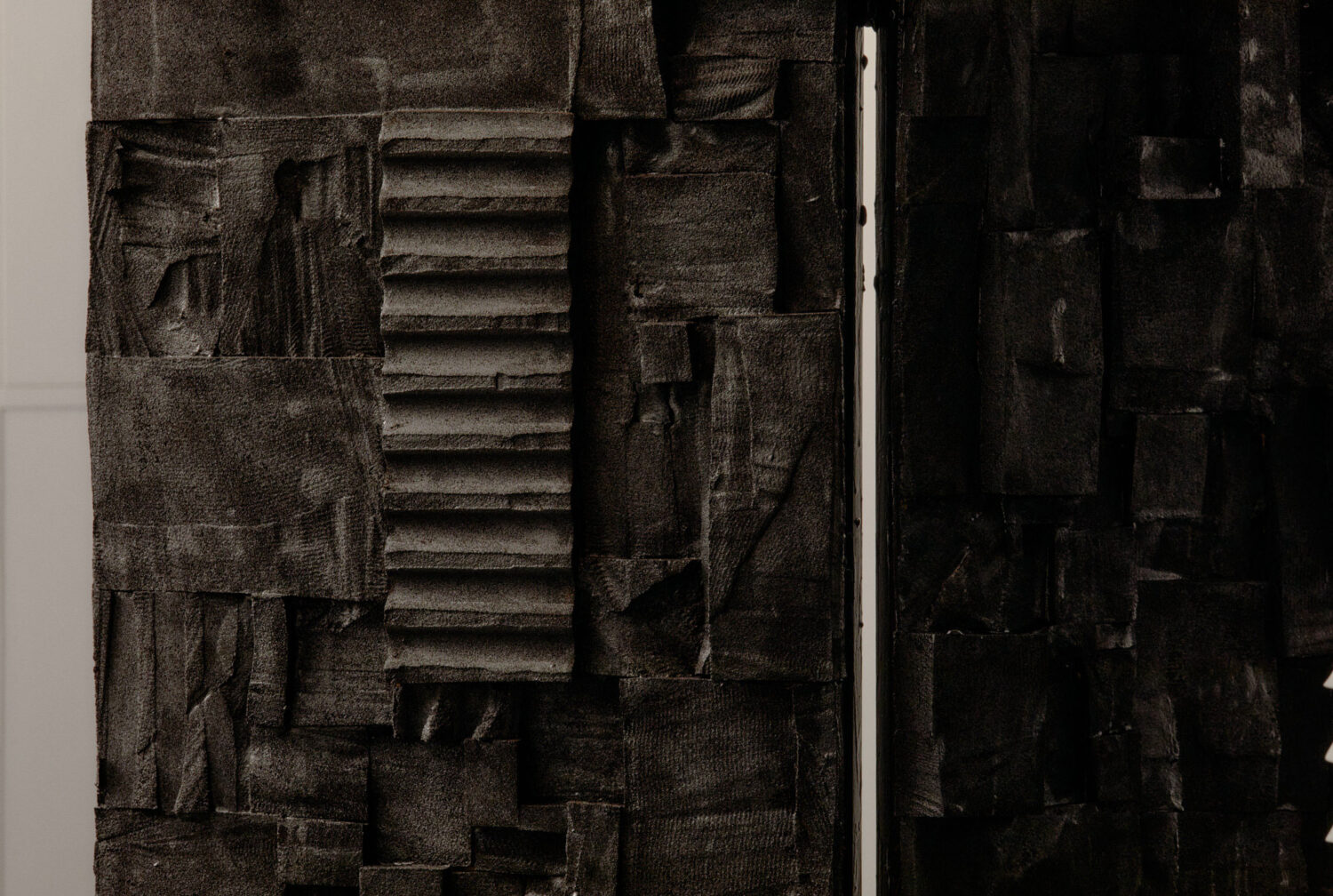 Tom Fereday & Charlie White 联合呈现 Versa,探讨废旧材料再利用的创意之作-20