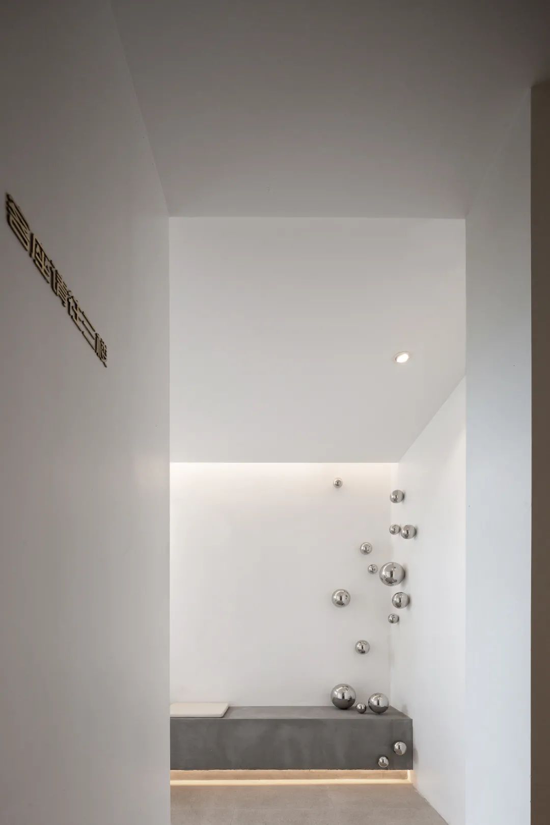 杭州“欢牛蛋糕屋”打造奶油蛋糕盒子空间-30